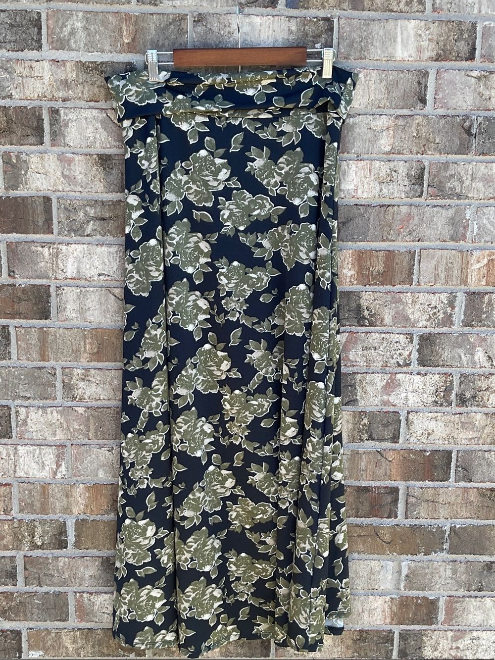 🔥 Take 50% OFF/ LulaRoe Olive & Black Floral Maxi Skirt - Women, Size-XL - Picture 2 of 9